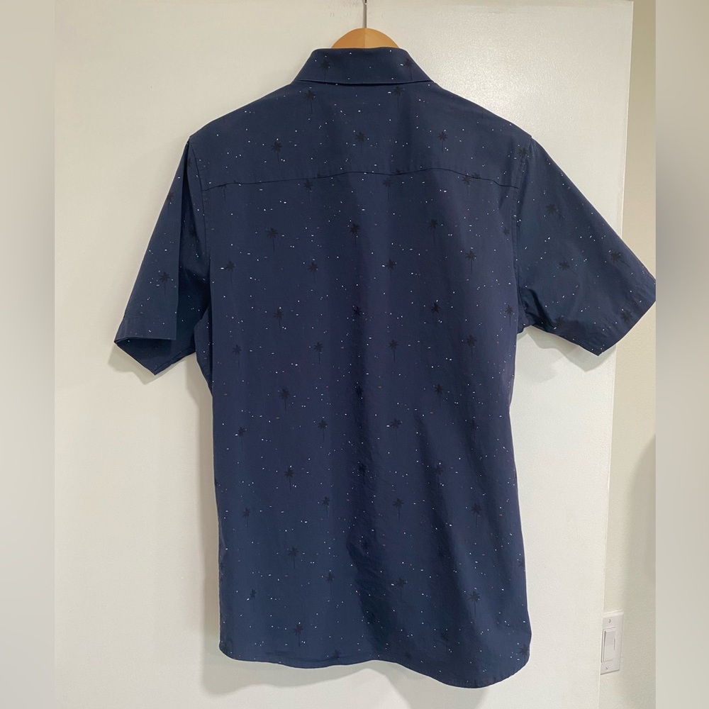 Travis Mathew Valley Forge button-up shirt patriotic splatter print - Picture 2 of 6
